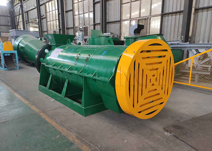Organischer Düngemittelgranulator für das Granulieren von organischem nassem Material in einer Größe von 1-10 mm