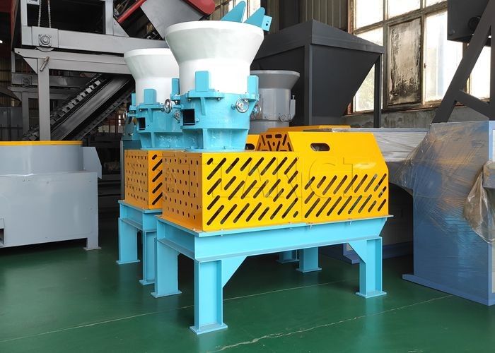 Produktionslinie für organische Düngemittel Granulat Kuhdünger Kompost Granulator Biomasse Flat Die Produktionslinie