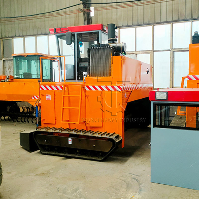 Herstellerwerk Raupen-Kompostwender für organische Düngerfermentation