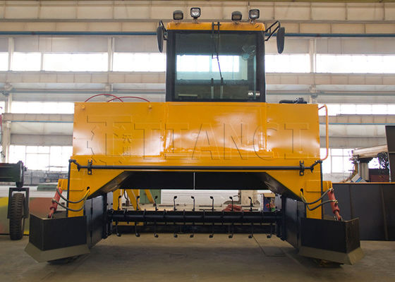 Organischer Dünger Fermentationskompostmaschine Raupentyp für die aerobe Zersetzung von Erdmieten